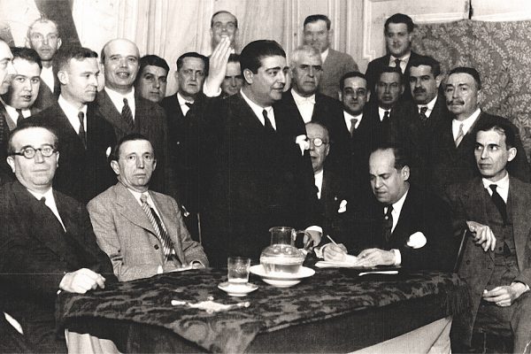 enero 1933.inauguracion del casino radical.ezequiel revilla(presidente)en el acto de inaugurac.interviene martinez barrios y el dputado juan revilla