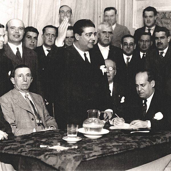 enero 1933.inauguracion del casino radical.ezequiel revilla(presidente)en el acto de inaugurac.interviene martinez barrios y el dputado juan revilla